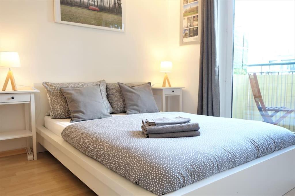 Studio In Dresden Neustadt Balcony And Parking Экстерьер фото